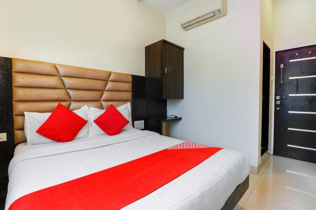 Oyo 3782 Hotel Adnoc Inn Мумбаї Екстер'єр фото
