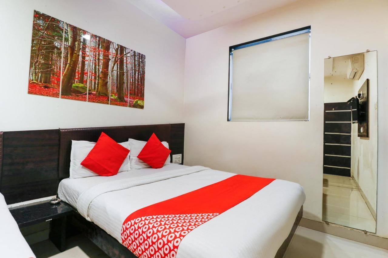 Oyo 3782 Hotel Adnoc Inn Мумбаї Екстер'єр фото